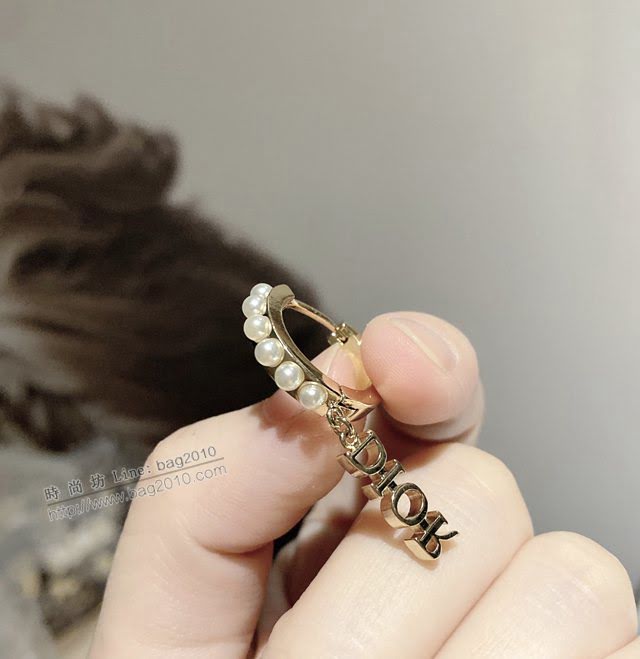 Dior飾品 迪奧經典熱銷款Paris 不對稱 星星字母耳環  zgd1029